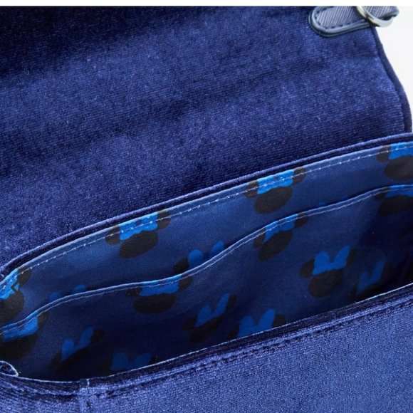 Chic Navy Velvet Mini Bag with Bow and Pearl Details - Picture 4 of 4